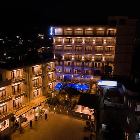 Hotel Pokhara Village & Spa 외부 사진