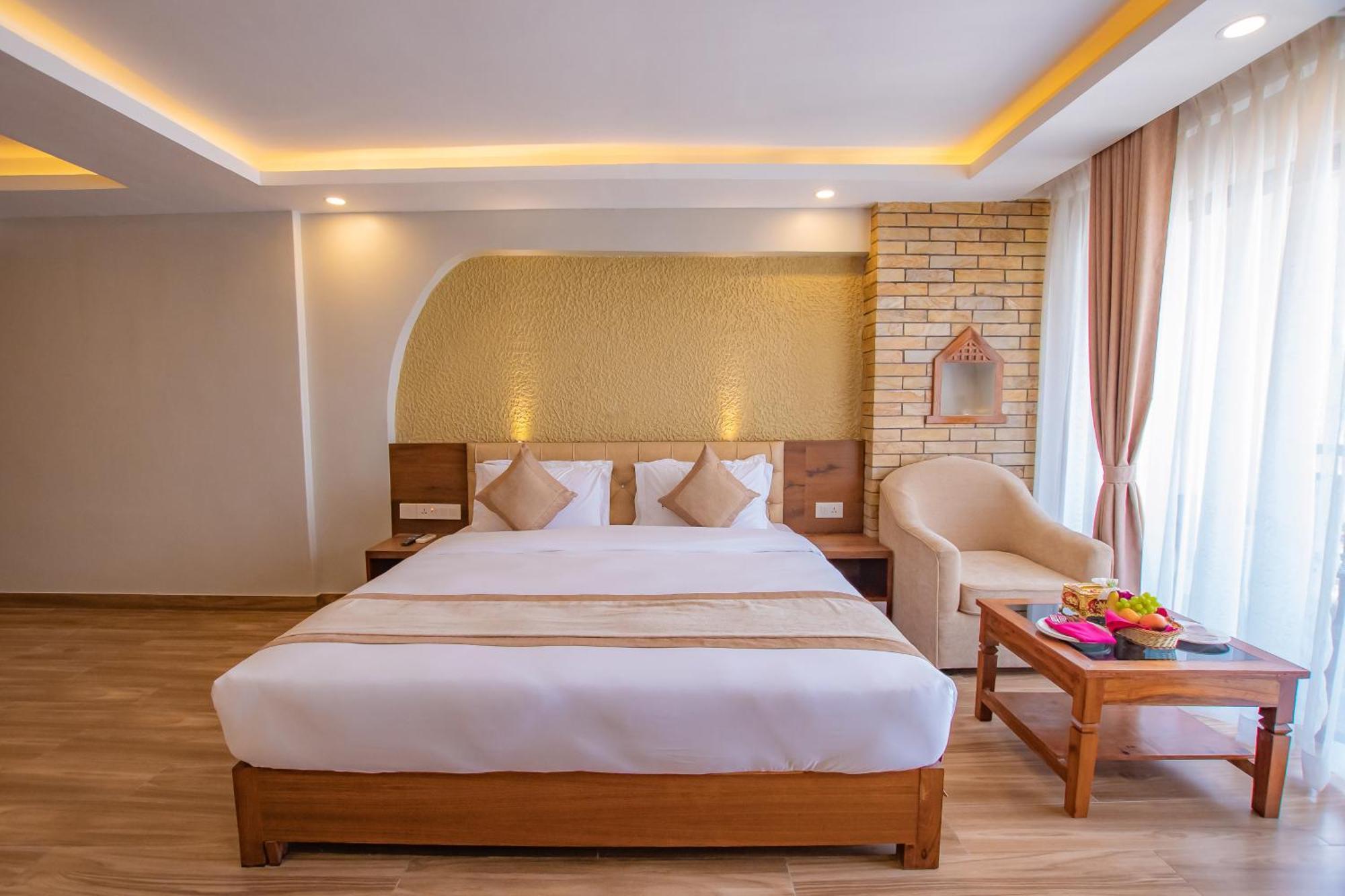 Hotel Pokhara Village & Spa 외부 사진