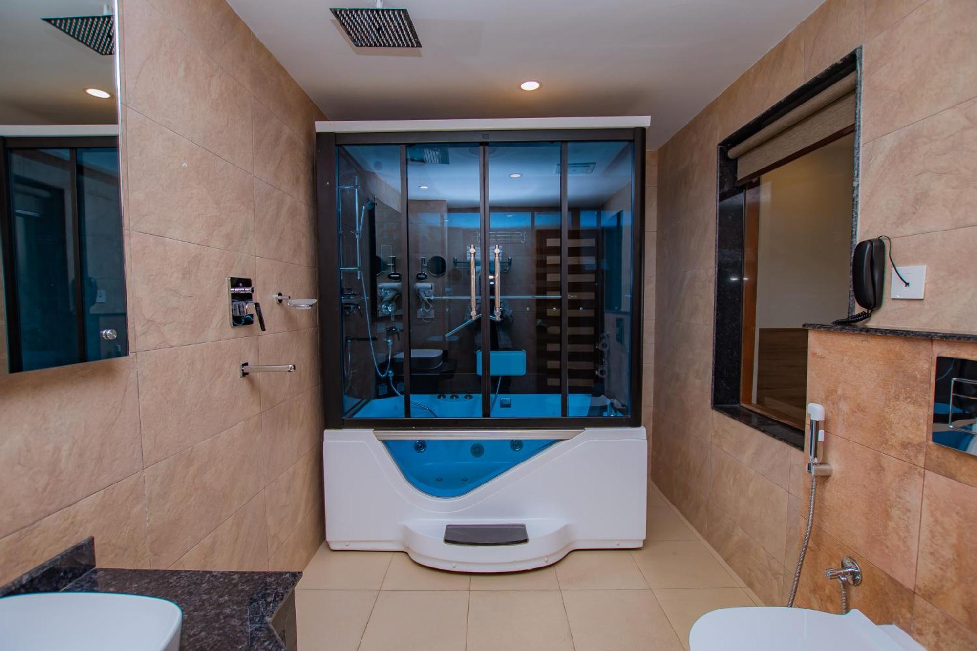 Hotel Pokhara Village & Spa 외부 사진