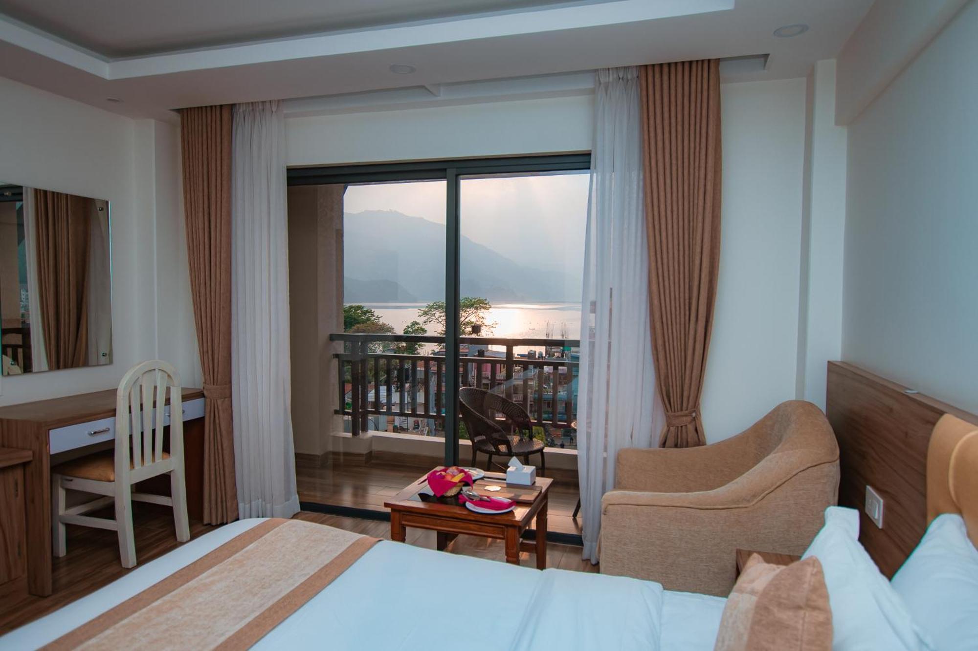 Hotel Pokhara Village & Spa 외부 사진