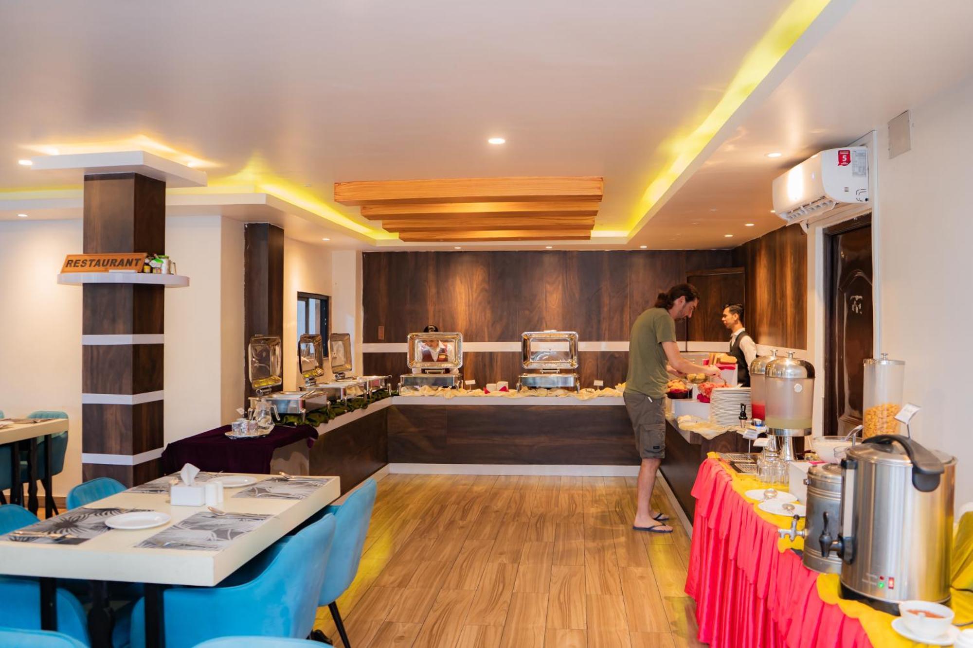 Hotel Pokhara Village & Spa 외부 사진
